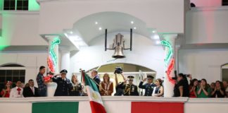 17 mil personas dan el Grito de Independencia con Maki Ortiz.