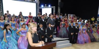 Festeja Reynosa a sus Quinceañeras.