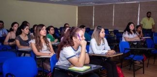 Desarrolla UAT Seminario Virtual en temas de psicología.