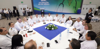 Cabeza de Vaca festeja a doctoras y doctores de la región sur de Tamaulipas