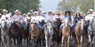 Participa Gobernador en cabalgata en el marco de la Feria Tamaulipas