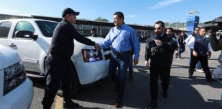 Entrega Gobernador 10 patrullas a Seguridad Pública