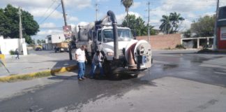 Cumple Obras Públicas peticiones de desazolve de la red sanitaria