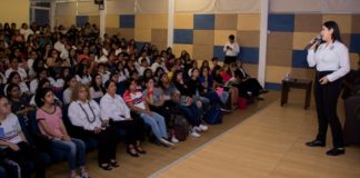 Exponen temas sobre la igualdad de género en el entorno universitario