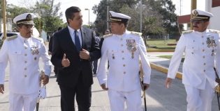 Gobernador presente en ceremonia de Entrega- Recepción del Mando de Armas del Sector Naval La Pesca