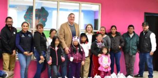 DIF Reynosa entrega apoyos alimentarios a Fundación Iluminando corazones a niños con cáncer.