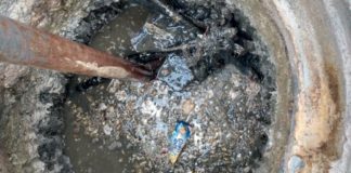 COMAPA LIMPIÓ DRENAJE SANITARIO EN COL. CONQUISTADORES