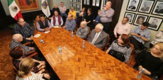 Acuerdan vecinos de la Jardín y municipio trabajo conjunto para solucionar afectaciones causadas por migrantes