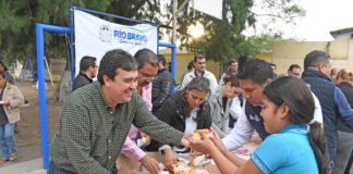 Convive Carlos Ulivarri con más de mil 200 personas en festejo a los Reyes Magos.