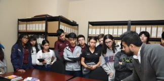 Visitan universitarios el Archivo Municipal de Reynosa