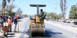 Aplica Gobierno de Río Bravo 26 toneladas de asfalto en bacheo de la Francisco I Madero.