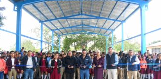 Entrega Carlos Ulivarri flamante techumbre en Secundaria Técnica Num.28 de la Villa de Nuevo Progreso.