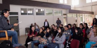 Promueve UAT diálogos de escritores con universitarios