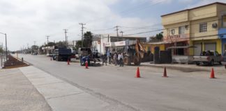 CONTINGENCIA O NO, HAY QUE SALIR A CHAMBEAR Y ASÍ LO HACEN LAS CUADRILLAS DE BACHEO Y LIMPIEZA DEL MUNICIPIO DE REYNOSA.