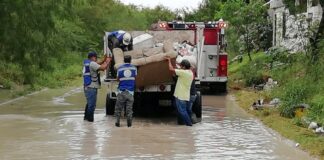 COPIOSA LLUVIA AZOTÓ LA CIUDAD, LA BASURA HIZO COLAPSAR EL DRENAJE PLUVIAL