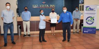 Entrega Turismo Tamaulipas primeras constancias de limpieza “SaniTamPro”