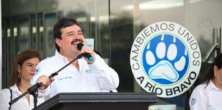 Gobierno Municipal de Río Bravo realiza rehabilitación en calles de la colonia Roma.