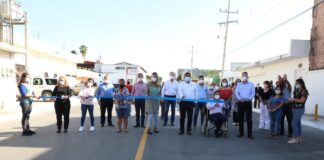 Entrega Maki otra rehabilitación de pavimento a la colonia Longoria