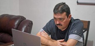 SOSTIENE VIDEOCONFERENCIA ALCALDE CARLOS ULIVARRI, CON SECRETARIA DE SALUD GLORIA MOLINA G.