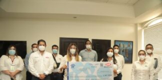 Recibe Ayuntamiento donativo de la CMIC para damnificados