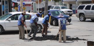 Bacheo a todo lo que da,en todas las principales arterias de la ciudad.