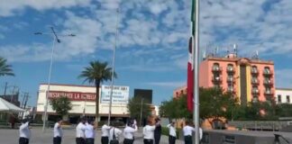 Izamiento de Bandera por 210 Aniversario de la Independencia