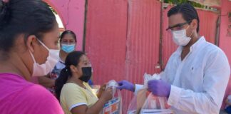 Sistema DIF Reynosa apoya a menores para que continúen con sus estudio