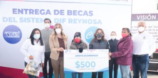 Entregan Ayuntamiento y DIF Reynosa Becas “Contigo Soy Capaz”