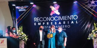 Entrega CANIRAC reconocimiento a Alcaldesa de Reynosa