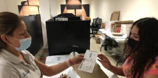 Exhorta Municipio a beneficiarios a recoger sus Becas