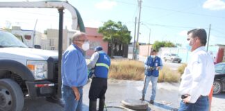 Contribuye COMAPA a la salud con limpieza de pozos