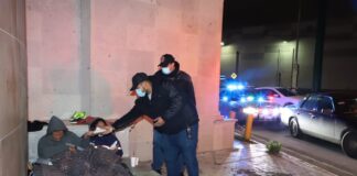 Recorre calles PCyB para proteger del frío a personas