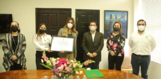 Programa de Becas en Reynosa ejemplo nacional: Rector del IIES