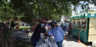 ATIENDE INVITACION CANDIDATA ROXANA GÒMEZ, PARA RECORRER PUESTOS INSTALADOS POR MUJERES EMPRENDEDORAS