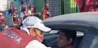 Claudia Hernández, visita al Tianguis de la colonia Satélite