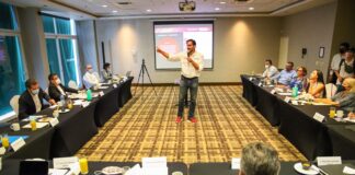 VA CARLOS PEÑA ORTIZ POR UN GOBIERNO DE CONSENSO