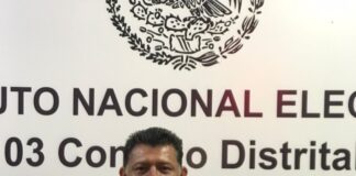 Recibe Tomás Gloria Requena Constancia de Mayoría como Diputado Federal