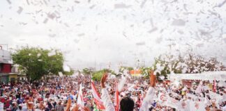 Llevarán familias a Carlos Peña Ortiz a la Presidencia Municipal