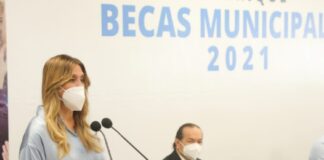 Becas siguen entregándose a beneficiarios: Alcaldesa Maki Ortiz