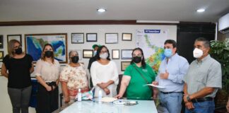 Brinda Carlos Ulivarri certeza a maestros y alumnos del CAM Río Bravo.