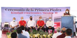 Colocan Maki Ortiz y directivos de Kimball Electronics primera piedra de la Planta II