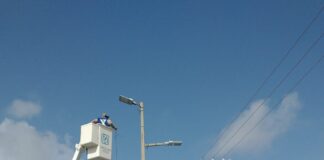 Rehabilitó el Municipio alumbrado del Puente Broncos