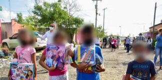 DIF Reynosa apoya la economía familiar con la entrega de útiles escolares a menores