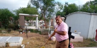 Preparan panteones para Día de Muertos.