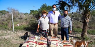 Se compromete alcalde Carlos Peña Ortiz con la asociación de rescate y protección animales.