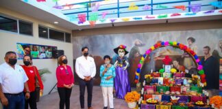 Inauguró Carlos Peña Altar de Muertos en el Centro Cultural IRCA Jarachina
