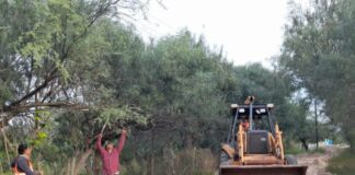 Gobierno Municipal da mantenimiento a acceso principal a la escuela Primaria Emiliano Zapata