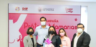 Entrega Presidente Municipal Carlos Peña Ortiz, prótesis mamarias en apoyo a la mujer.