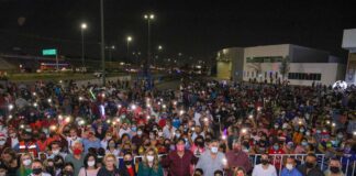 Viven miles de familias de Reynosa la magia del Desfile y Festival Navideño Reynosa 2021.