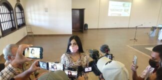 Felicita Nataly García a los periodistas en su día